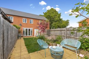 Pargeter Close Adderbury